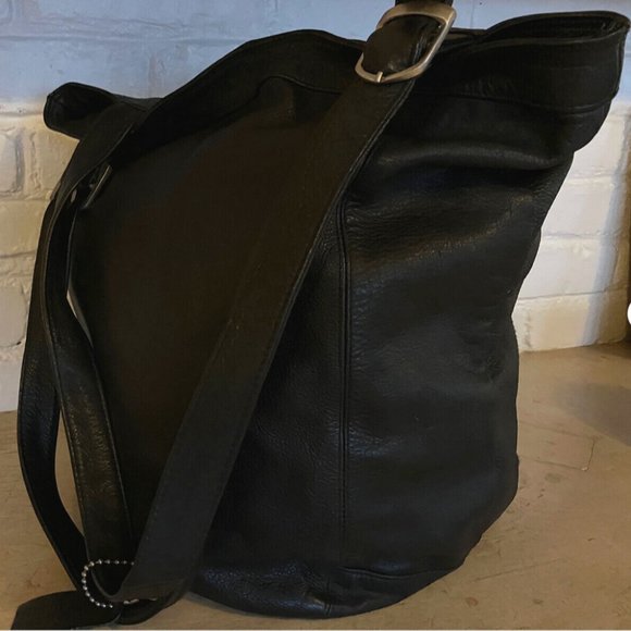 Tara Tiger Genuine Leather Hobo Bucket Bag. Slouchy. Minimalist. Medium Sized. - Picture 8 of 9